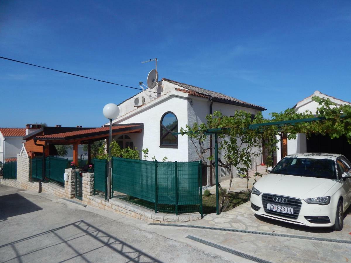Apartman Duje Petrcane Exterior foto
