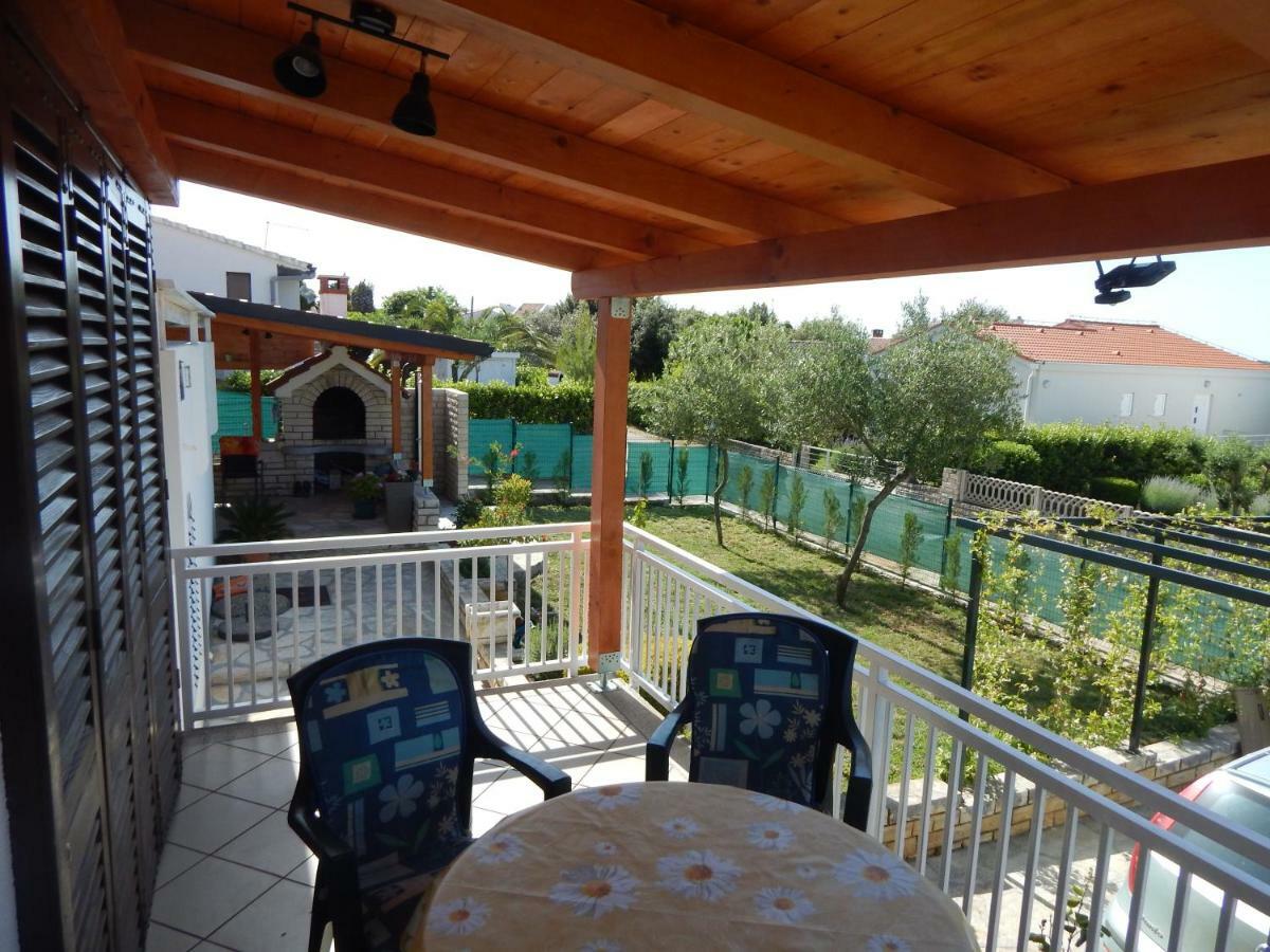 Apartman Duje Petrcane Exterior foto