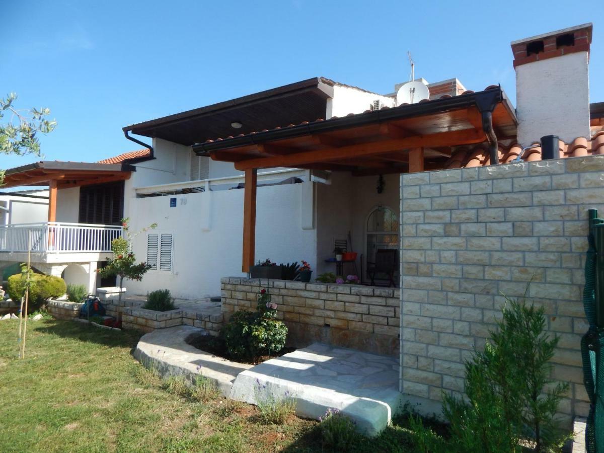 Apartman Duje Petrcane Exterior foto